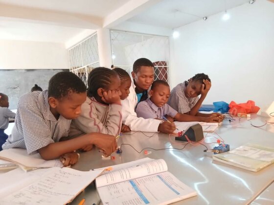 Natuurkunde Grade 7 mrt 26 (1) Natuurkunde Grade 7 mrt 26 (1)